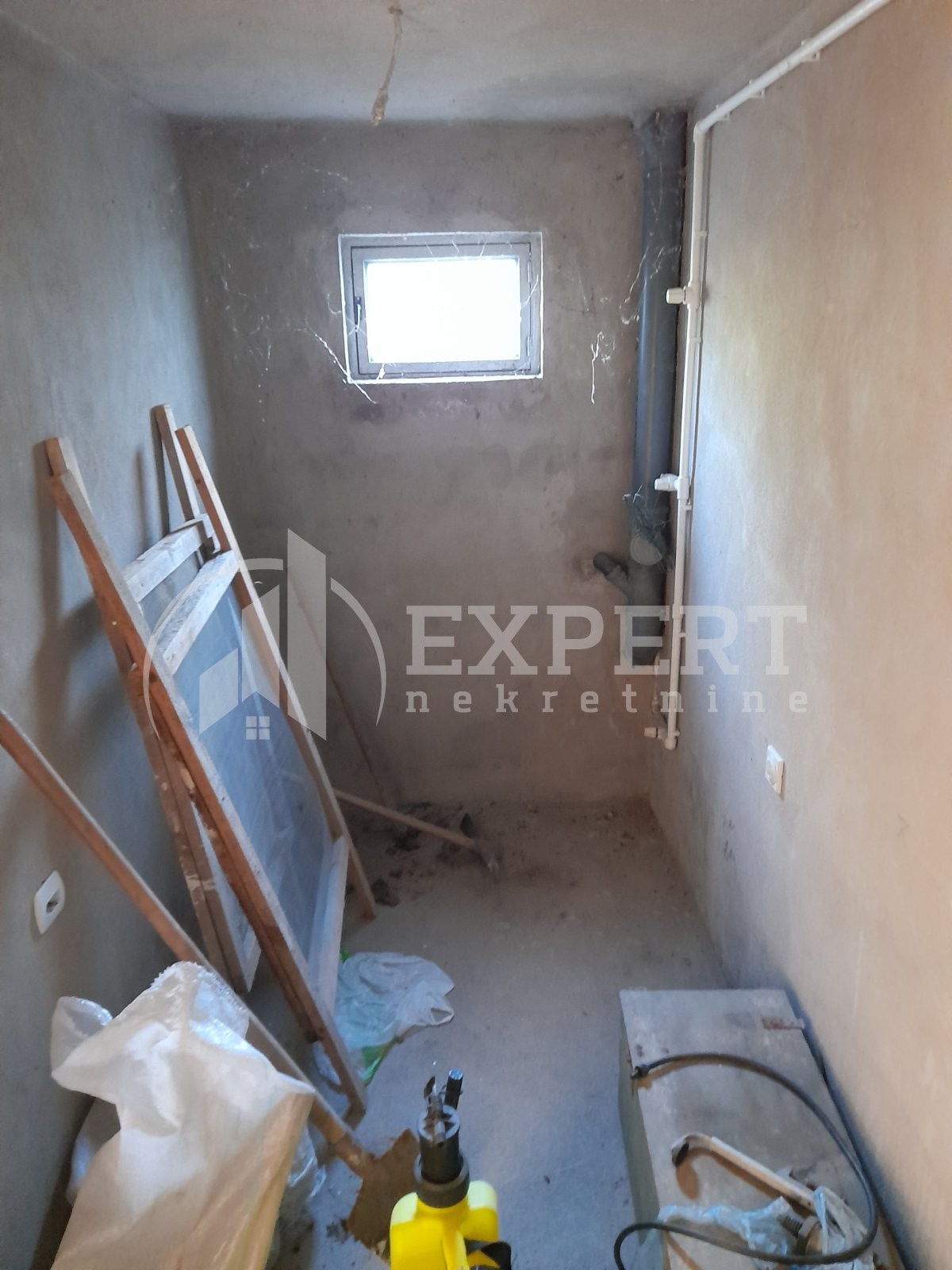 četvorosobna kuća, 204 m2, Donja Vrežina, Kninska ID: p-011456 23