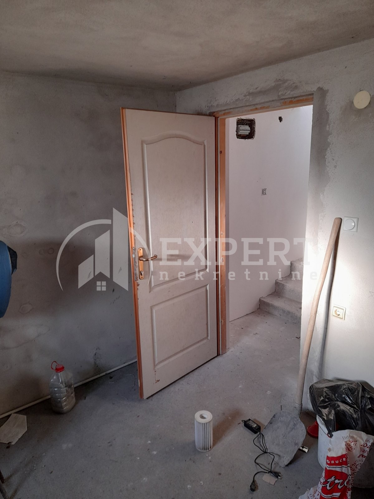 četvorosobna kuća, 204 m2, Donja Vrežina, Kninska ID: p-011456 10