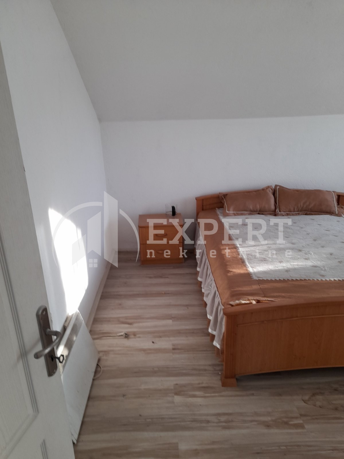 četvorosobna kuća, 204 m2, Donja Vrežina, Kninska ID: p-011456 16