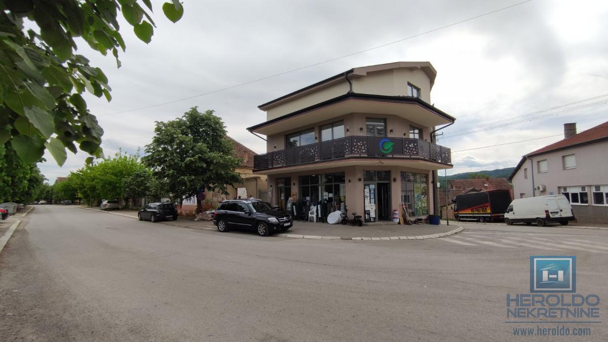 Posebna ponuda poslovni prostor u centru Rekovca 3