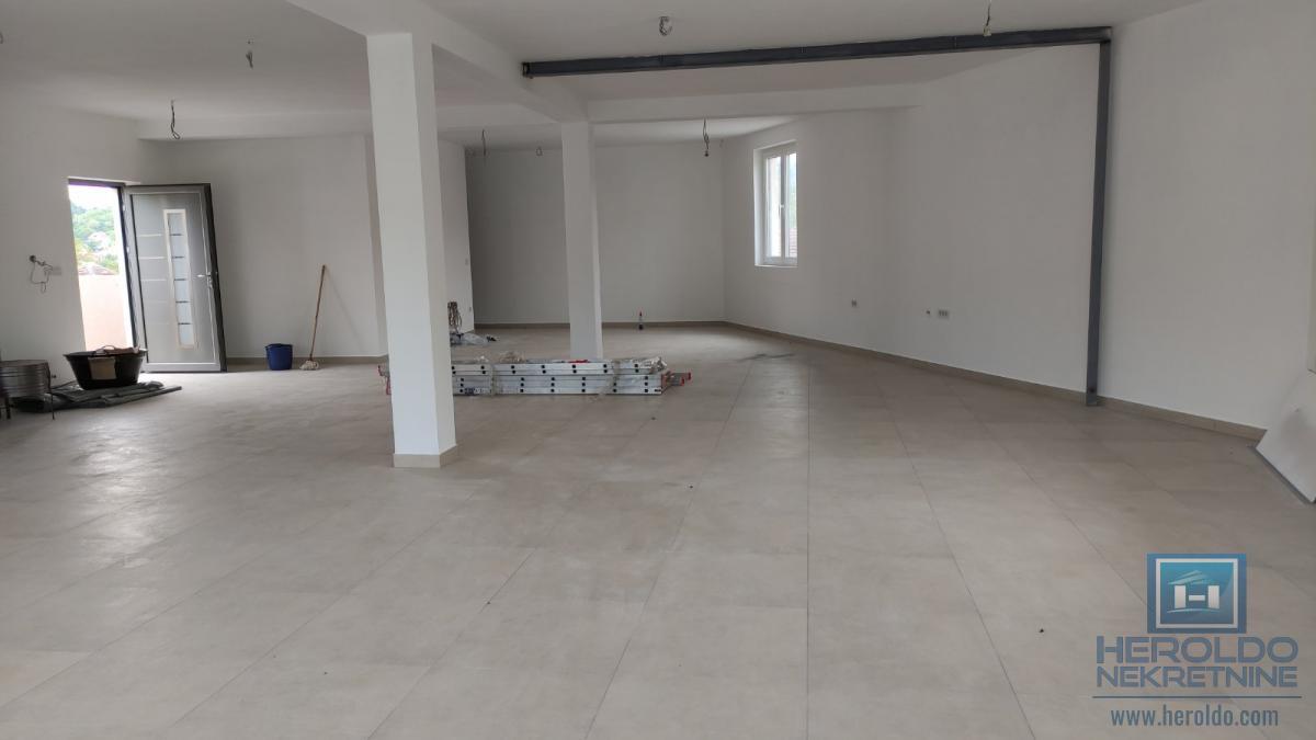 Posebna ponuda poslovni prostor u centru Rekovca 10