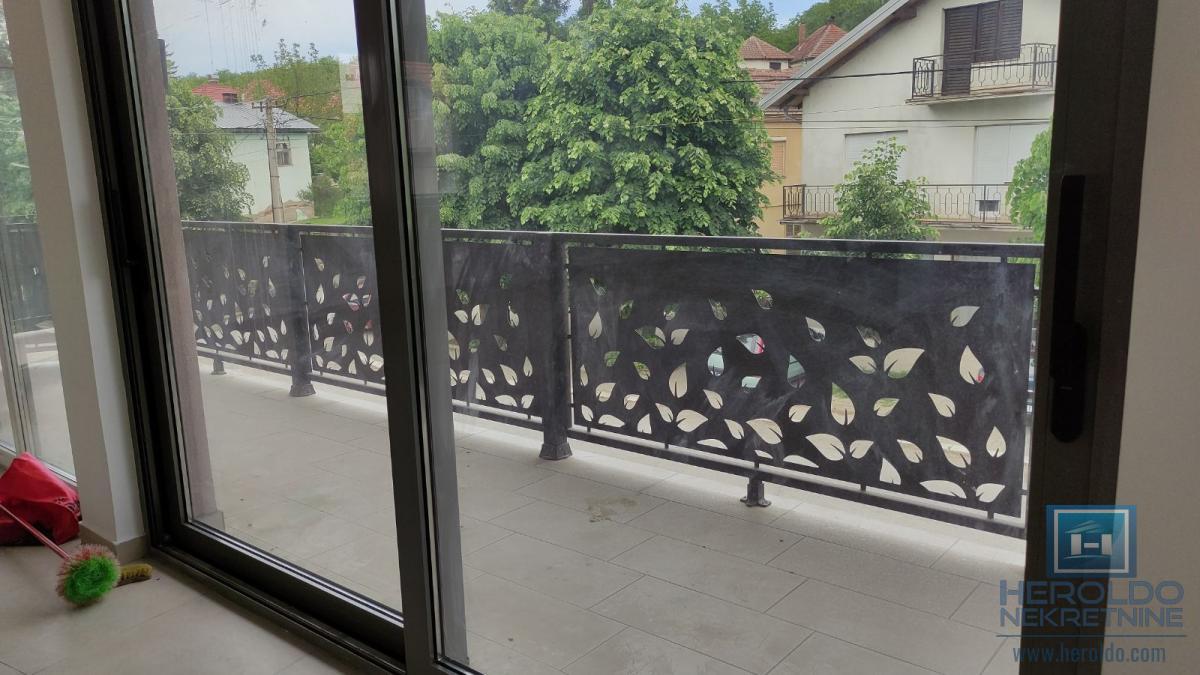 Posebna ponuda poslovni prostor u centru Rekovca 13