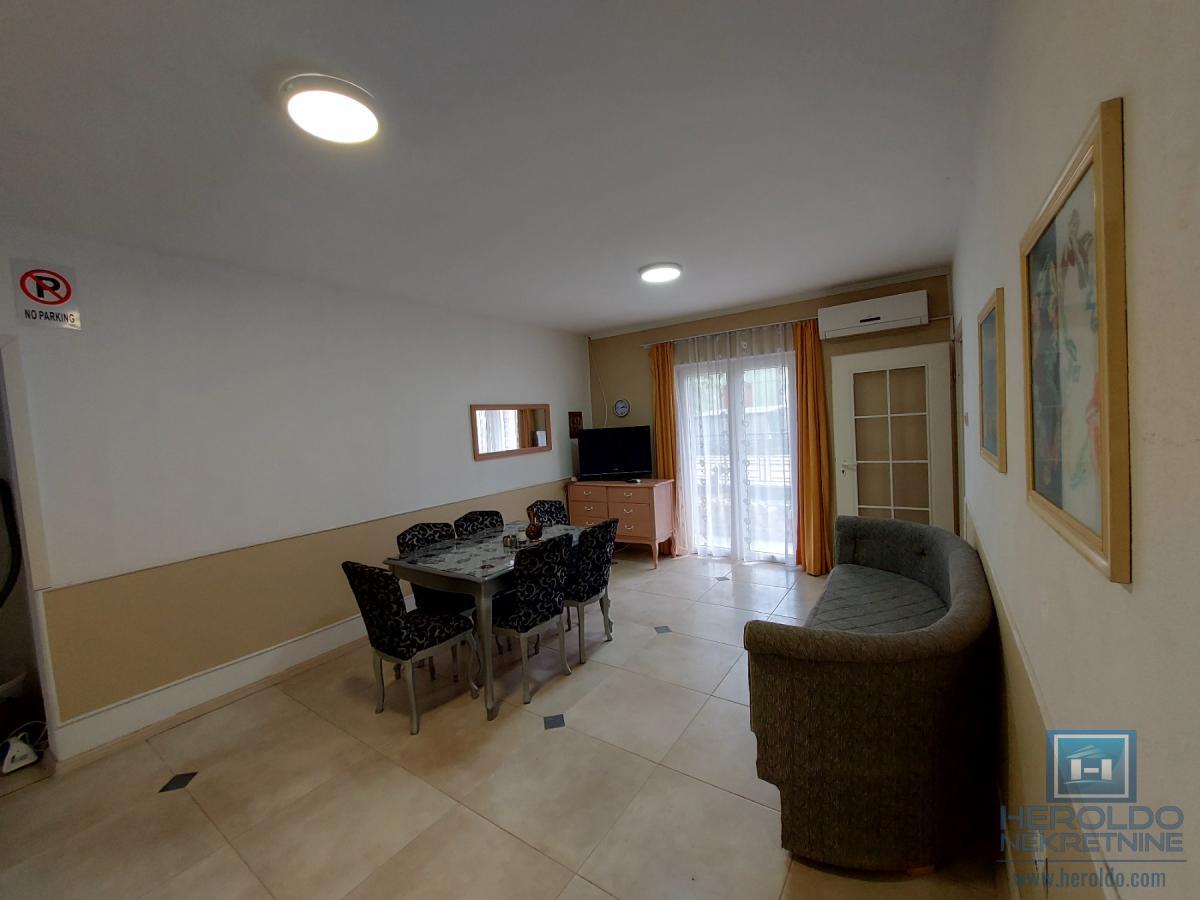 Porodična kuća od 168m2 u mirnom delu grada 14