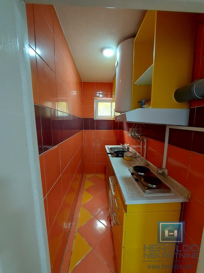 Porodična kuća od 168m2 u mirnom delu grada 16