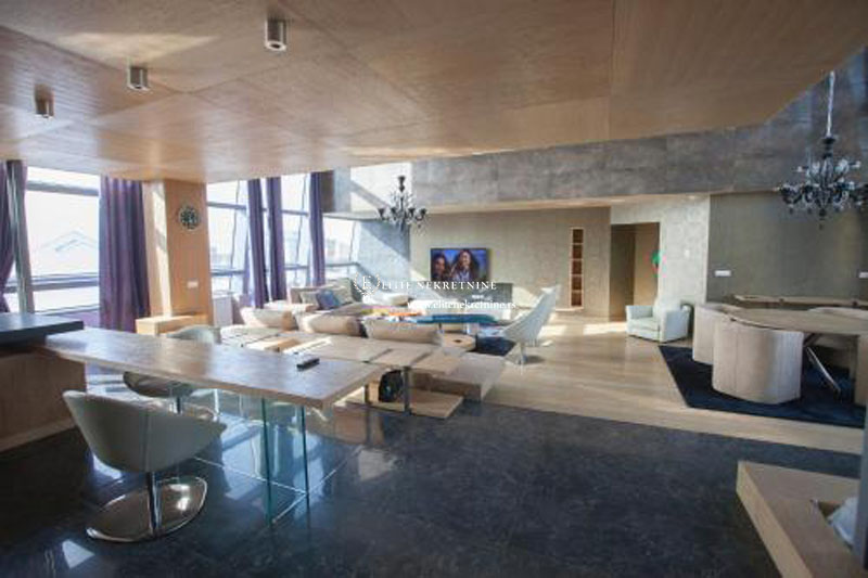 Izdaje se Luksuzan PENTHOUSE na Vracaru  garaza 2
