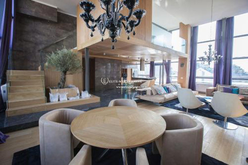 Izdaje se Luksuzan PENTHOUSE na Vracaru  garaza 5