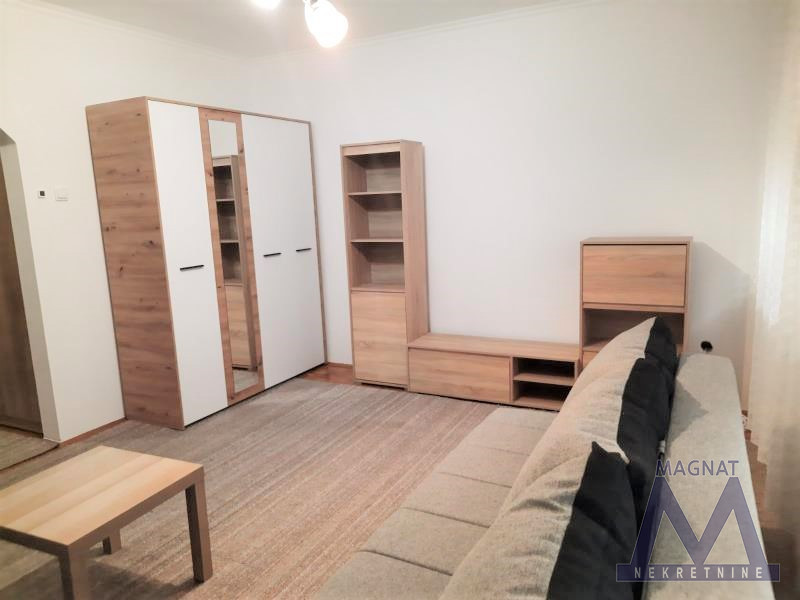 Stan,NOVI SAD,BULEVAR,kv: 30, € 280, ID: 9101590 1