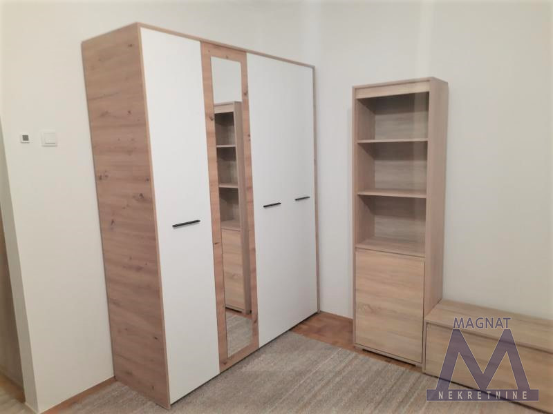 Stan,NOVI SAD,BULEVAR,kv: 30, € 280, ID: 9101590 2