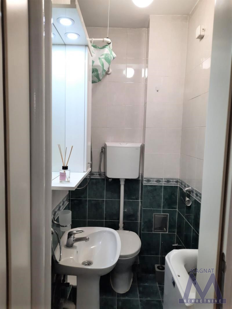 Stan,NOVI SAD,BULEVAR,kv: 30, € 280, ID: 9101590 8