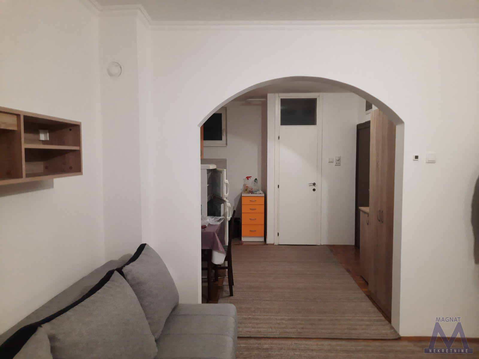 Stan,NOVI SAD,BULEVAR,kv: 30, € 280, ID: 9101590 6