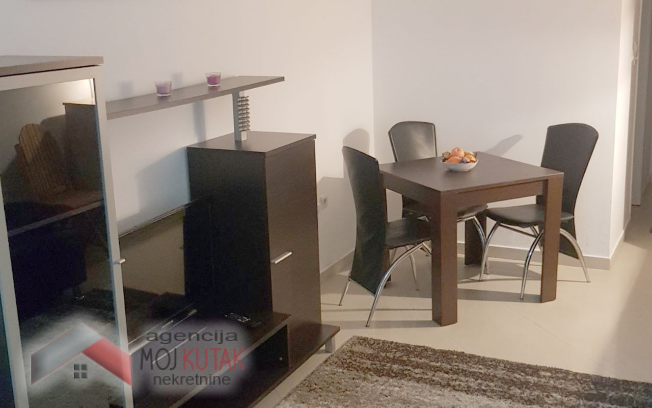 Dva Apartmana  Atraktivna Lokacija 3