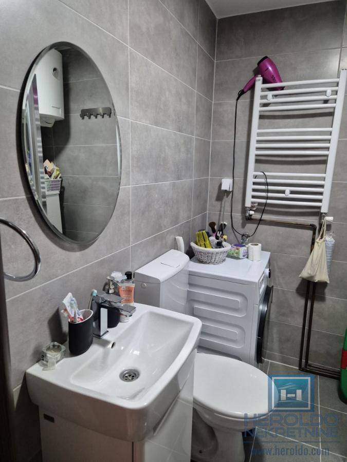 Na prodaju stan u Ćupriji 11