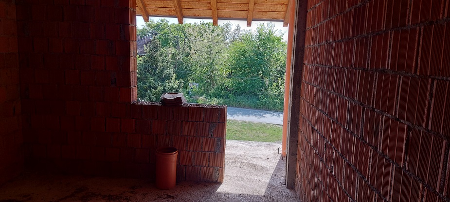 Kuca u Ostruznici na 15ari placa 4