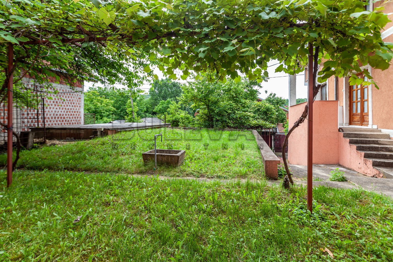 četvorosobna kuća, 214 m2, Trošarina, Gabrovački put ID: p-011567 11