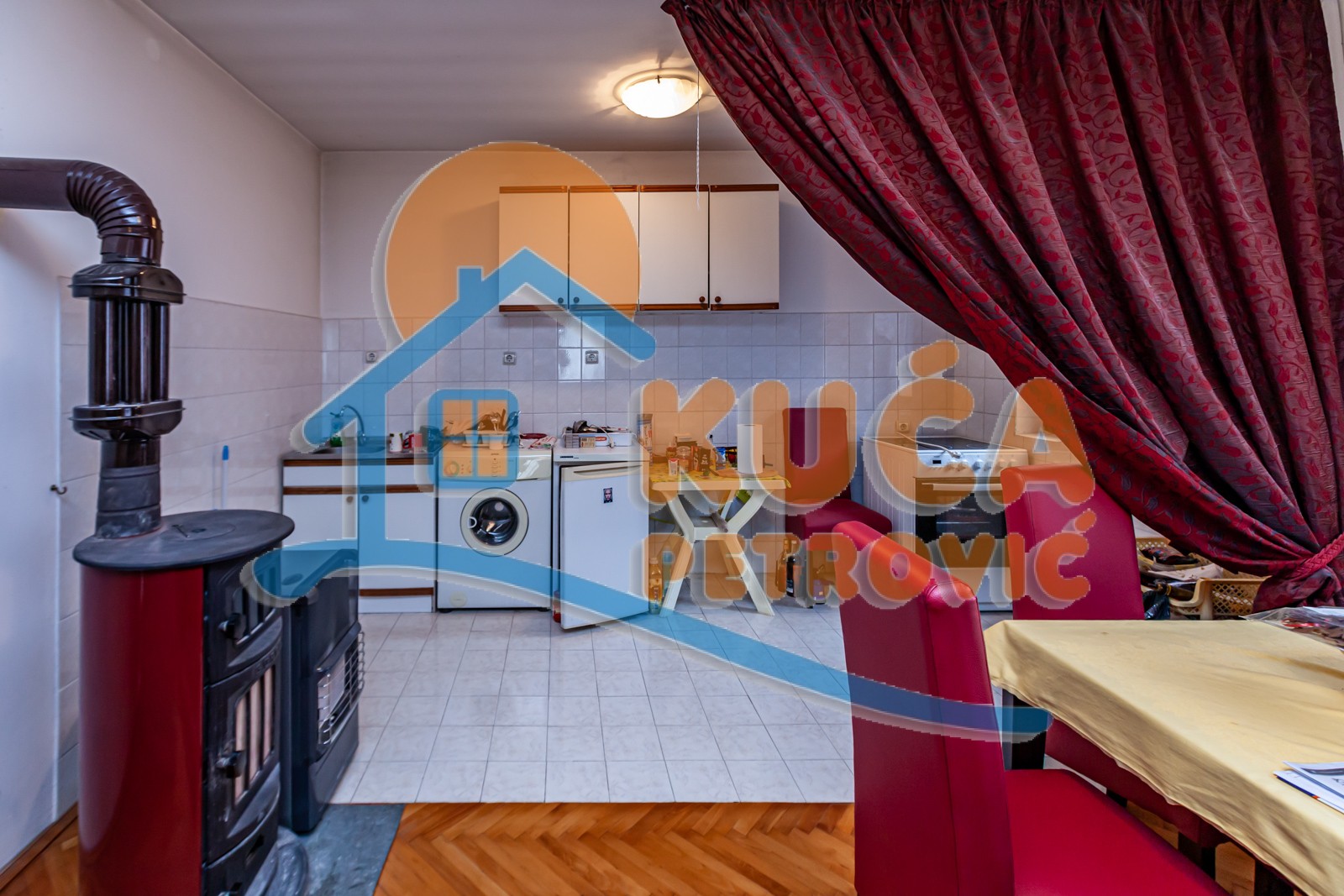 četvorosobna kuća, 214 m2, Trošarina, Gabrovački put ID: p-011567 6