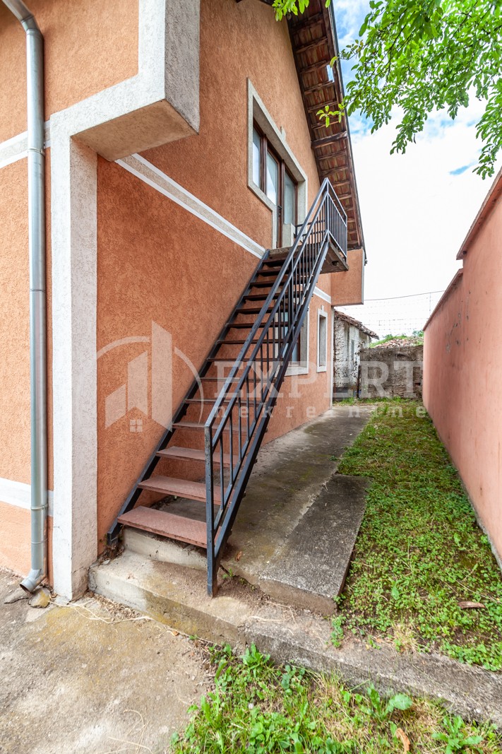 četvorosobna kuća, 214 m2, Trošarina, Gabrovački put ID: p-011567 2