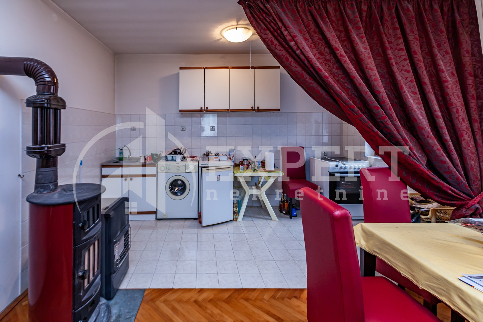 četvorosobna kuća, 214 m2, Trošarina, Gabrovački put ID: p-011567 6