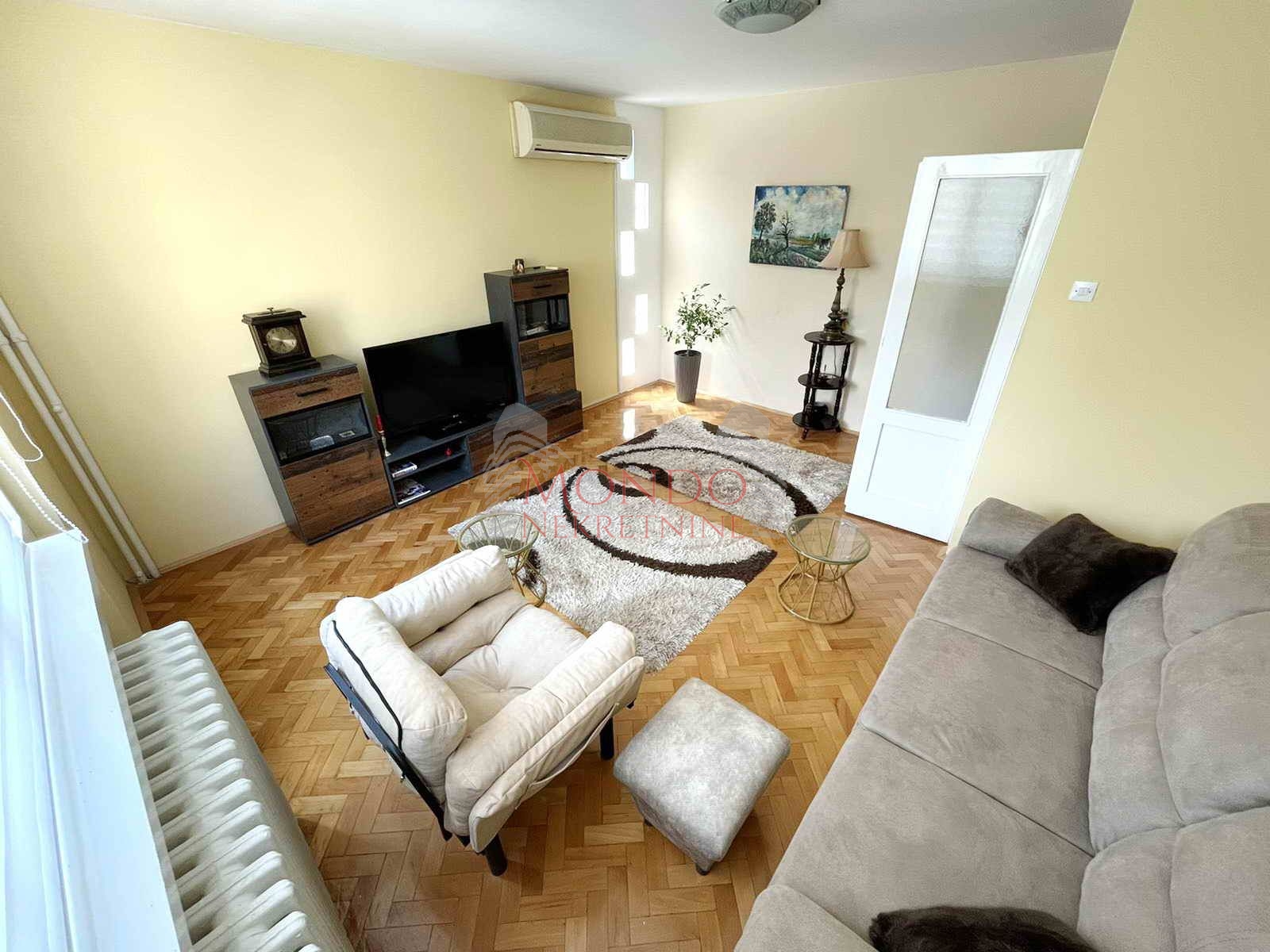 Dvosoban stan u samom centru, cg, Niš 2