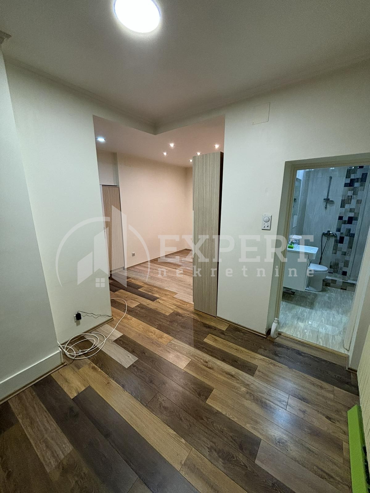 Lokal, 72 m2, Čair, Cara Dušana ID: i-011620 19