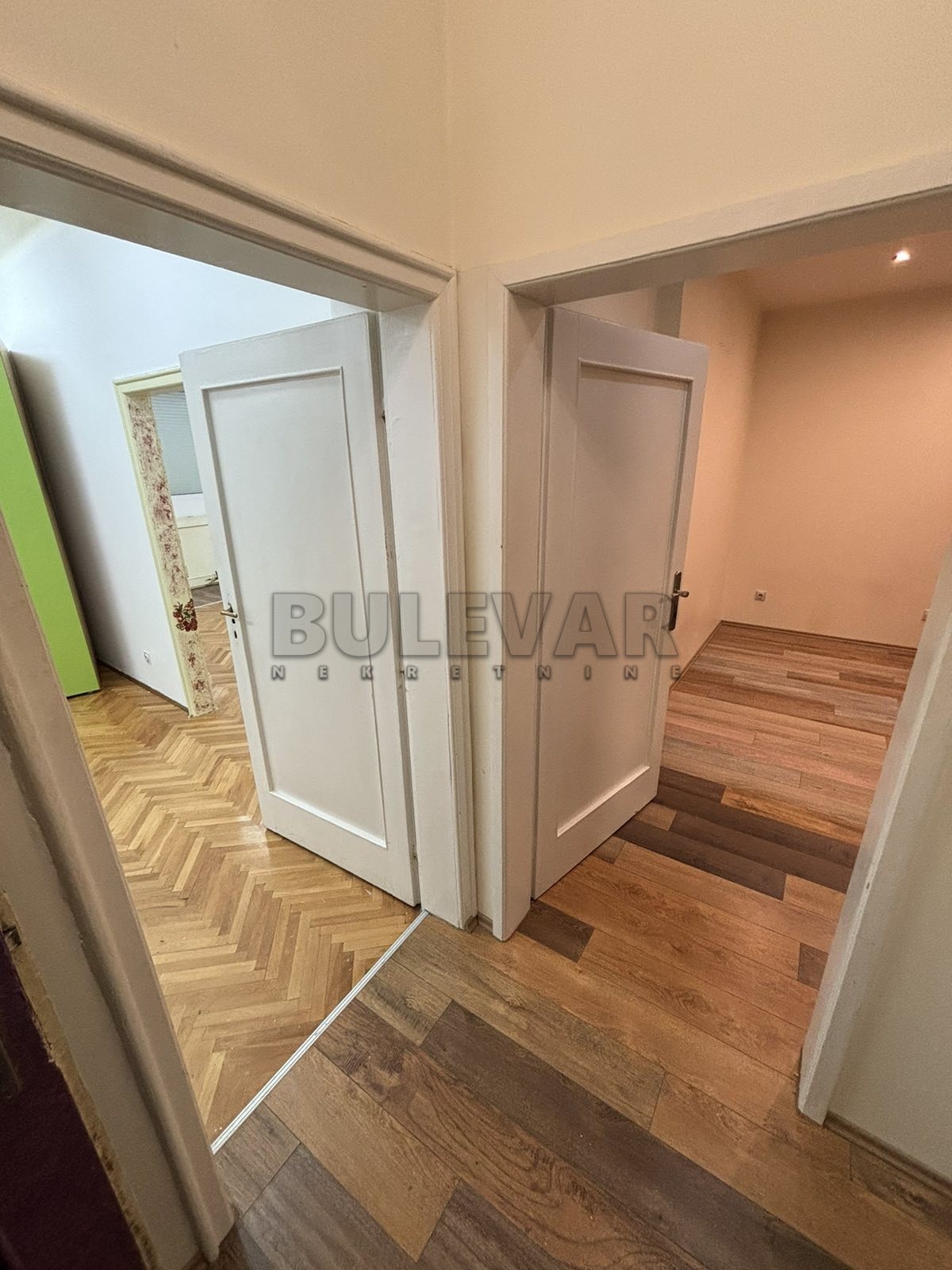Lokal, 72 m2, Čair, Cara Dušana ID: i-011620 18