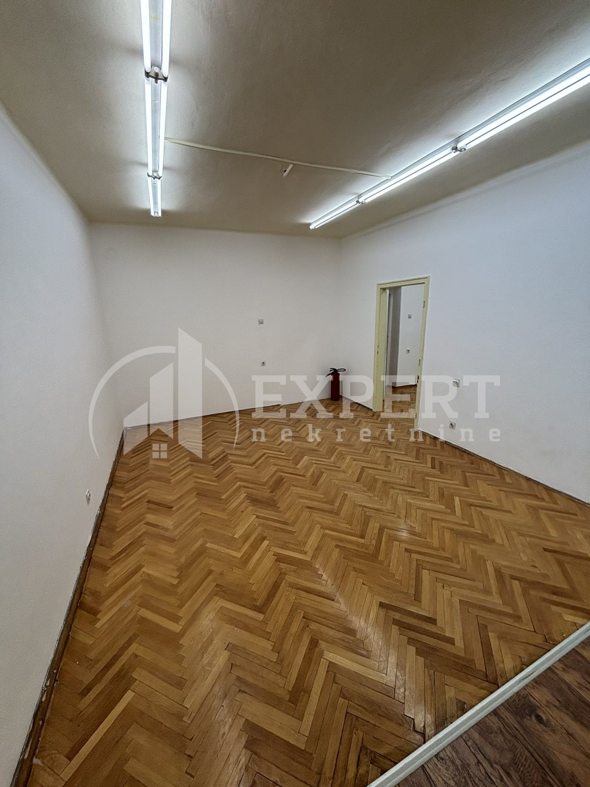 Lokal, 72 m2, Čair, Cara Dušana ID: i-011620 3