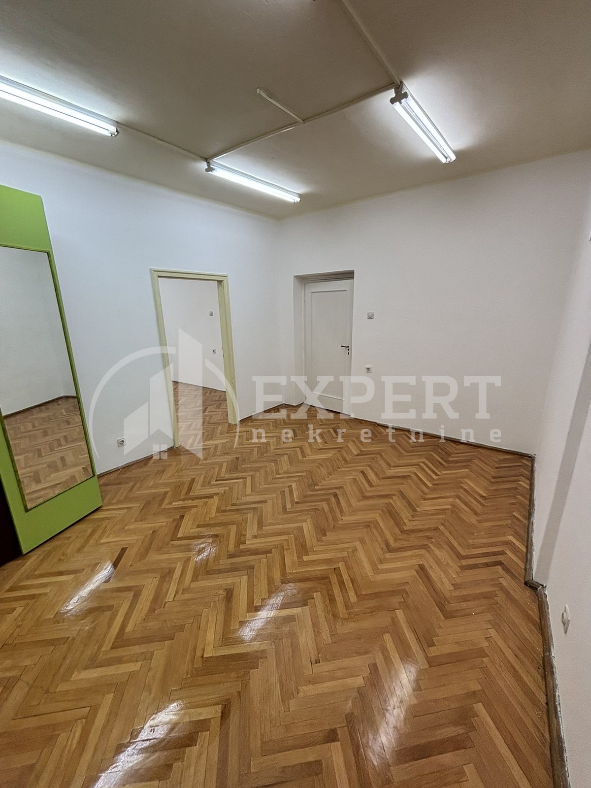 Lokal, 72 m2, Čair, Cara Dušana ID: i-011620 6