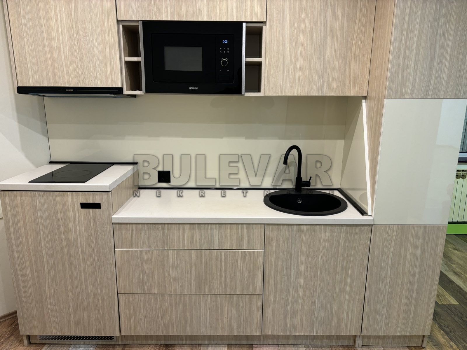 Lokal, 72 m2, Čair, Cara Dušana ID: i-011620 9