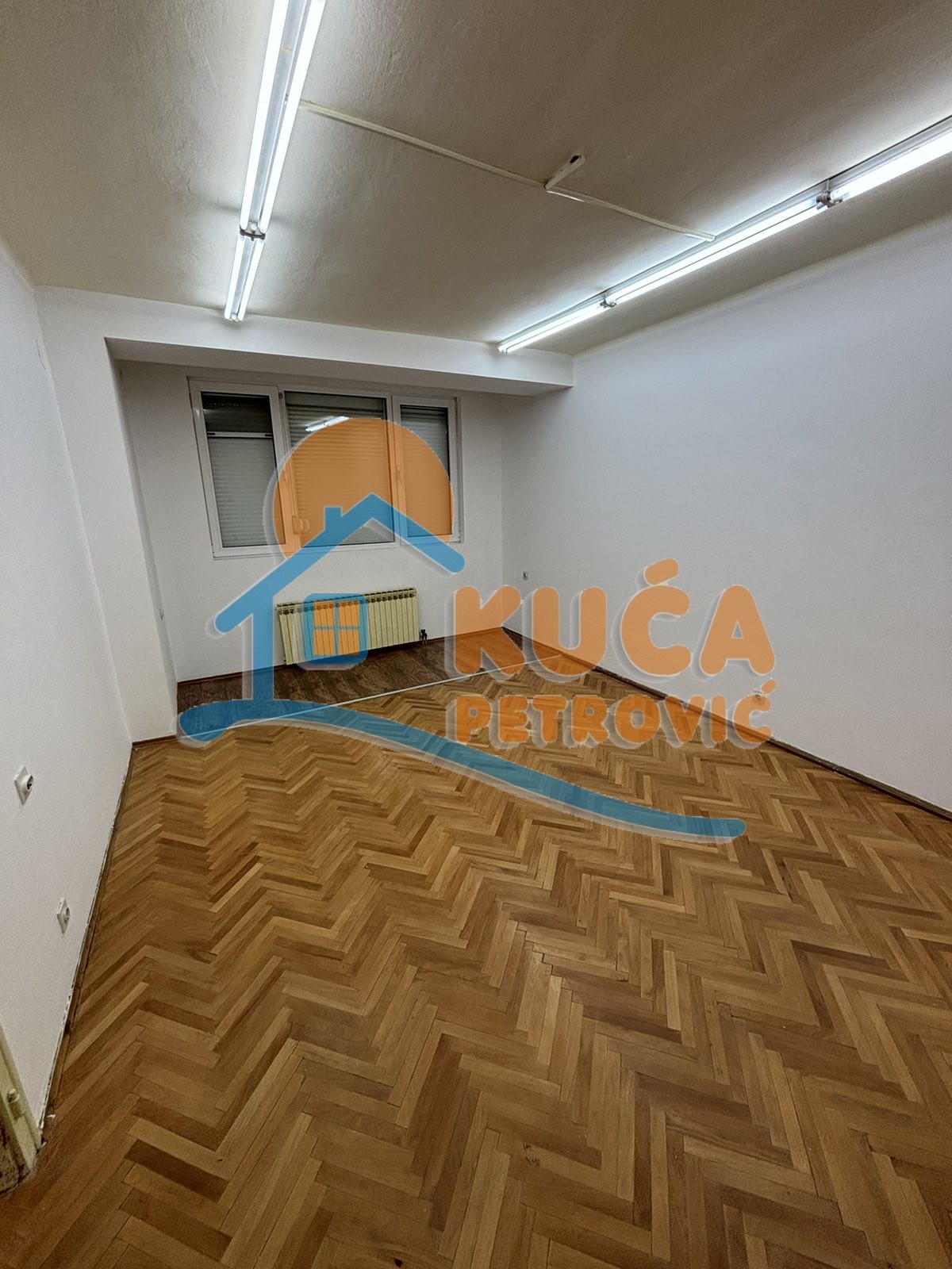 Lokal, 72 m2, Čair, Cara Dušana ID: i-011620 1