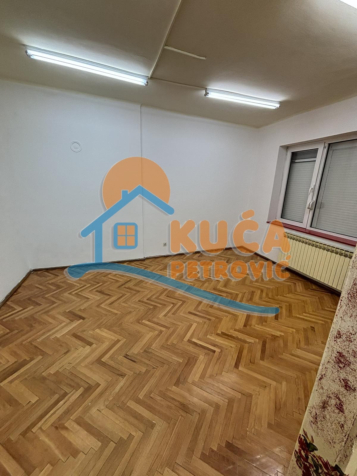 Lokal, 72 m2, Čair, Cara Dušana ID: i-011620 2