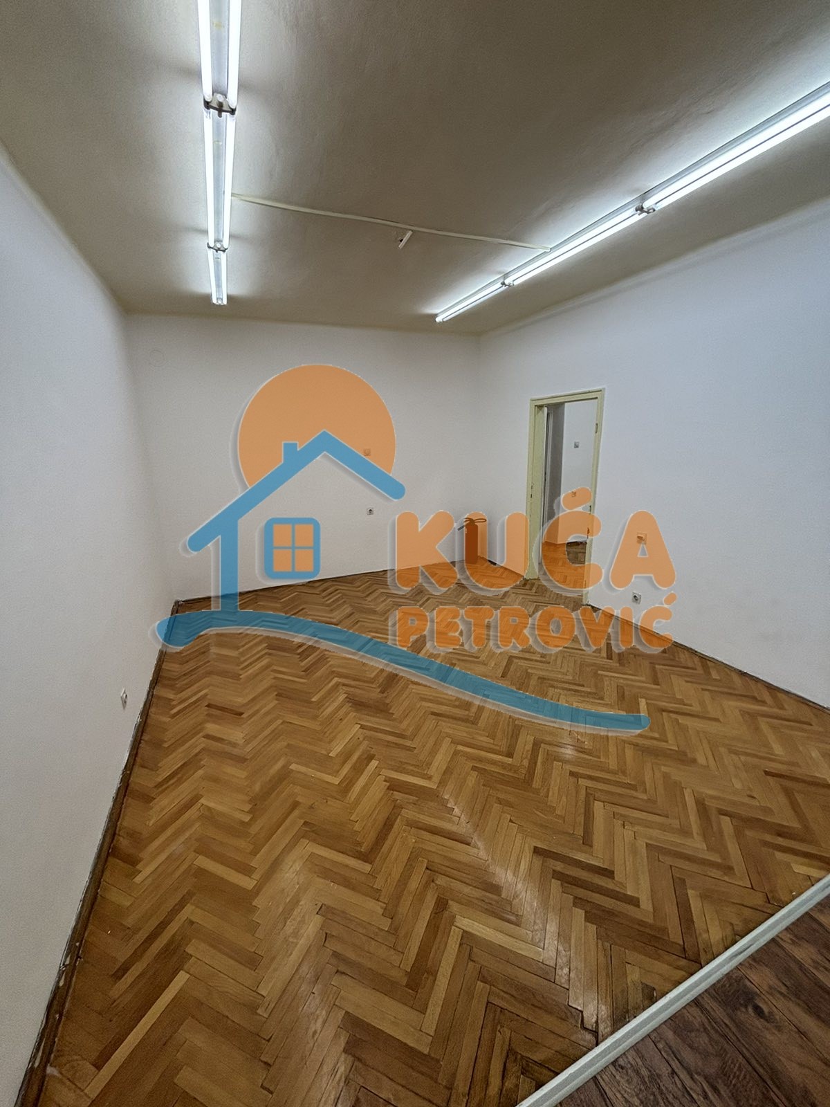 Lokal, 72 m2, Čair, Cara Dušana ID: i-011620 3
