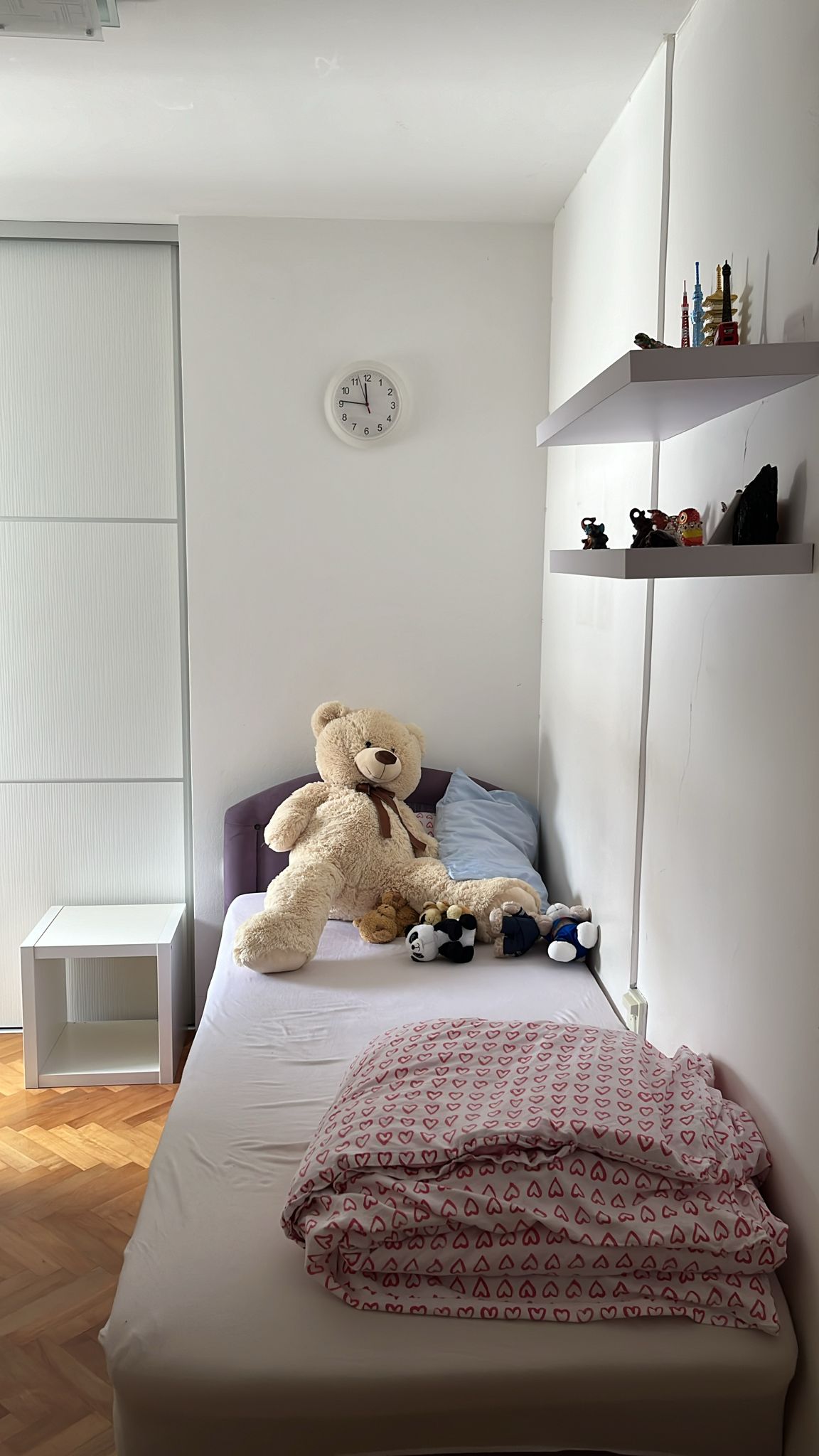 Blok 29  Novi Beograd  Bulevar Arsenija Čarnojevića 80 m2  72 8  renoviran  uknjižen  namešten 4