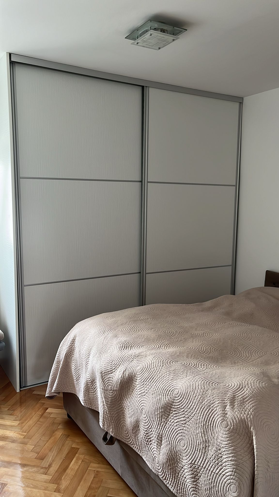 Blok 29  Novi Beograd  Bulevar Arsenija Čarnojevića 80 m2  72 8  renoviran  uknjižen  namešten 5