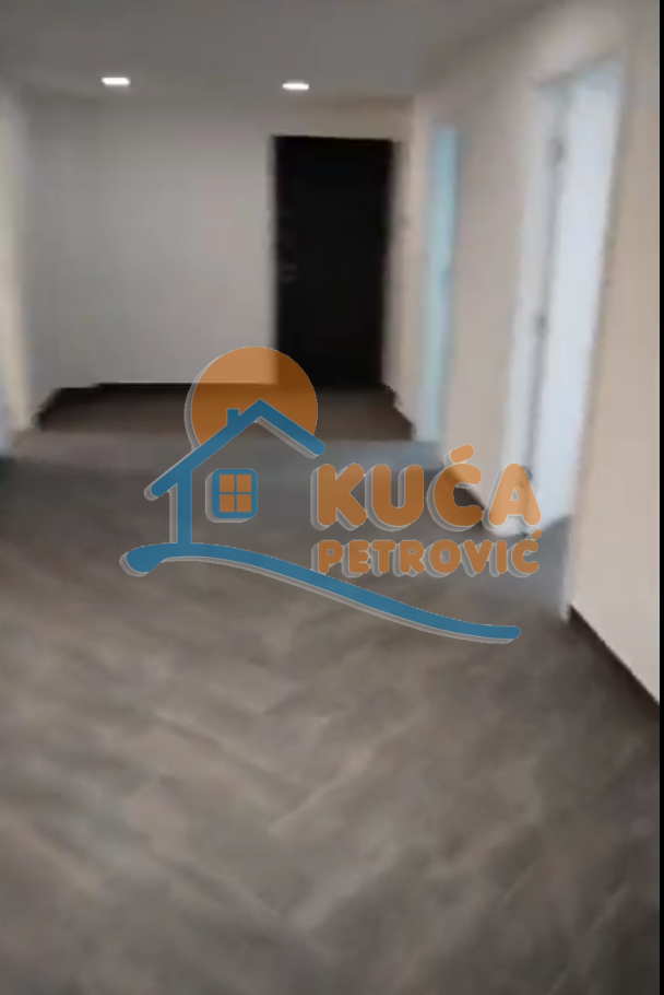 Lokal, 58 m2, Čair, Zetska ID: i-010183 7