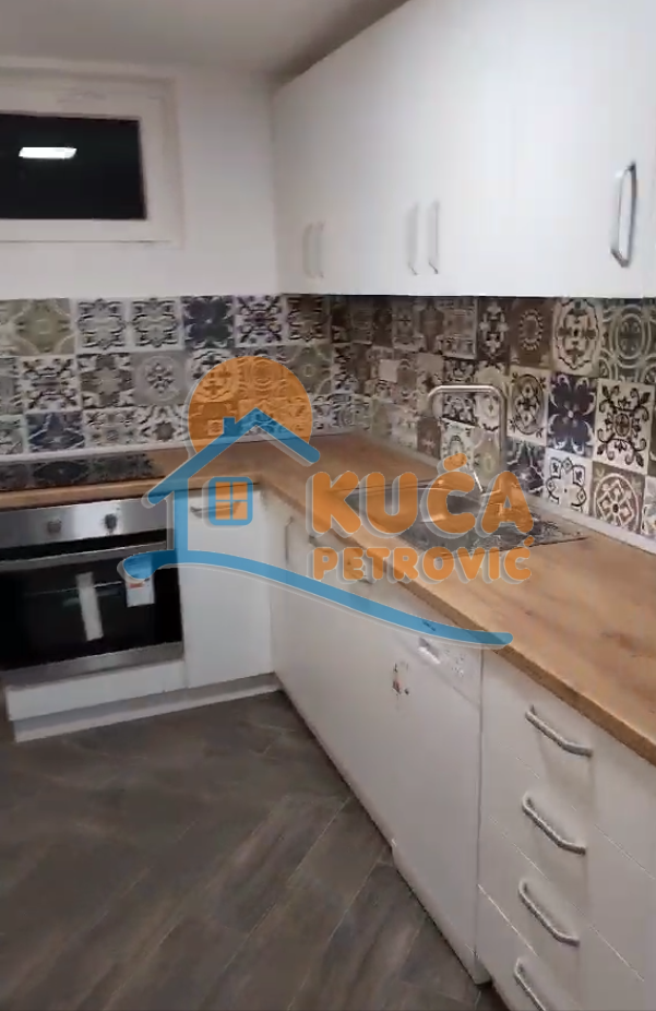Lokal, 58 m2, Čair, Zetska ID: i-010183 8