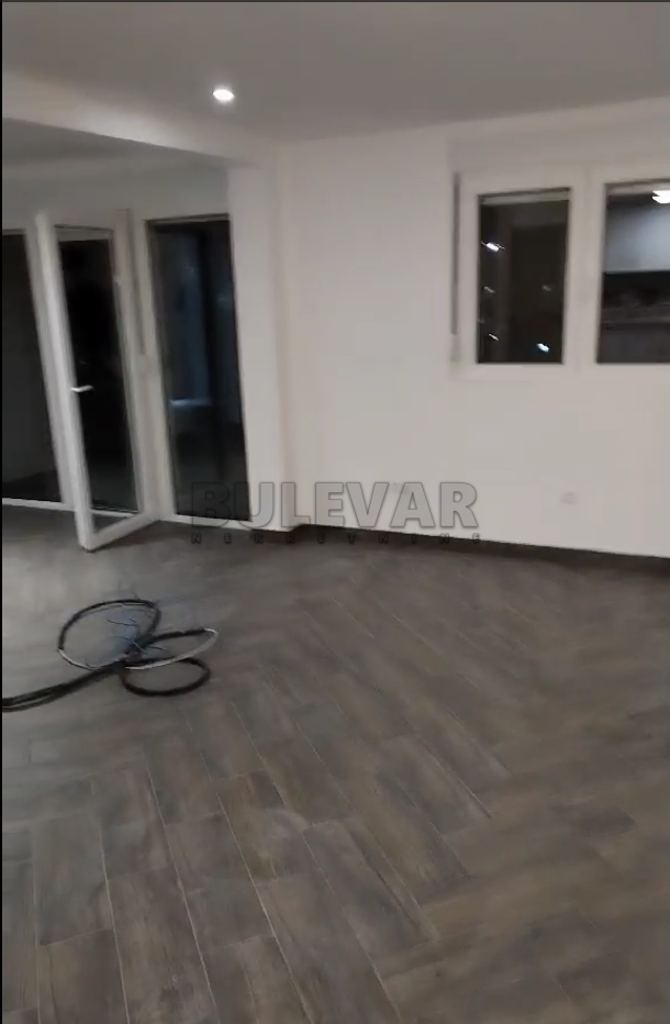 Lokal, 58 m2, Čair, Zetska ID: i-010183 9