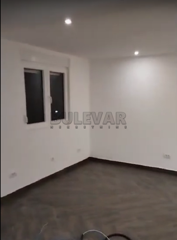 Lokal, 58 m2, Čair, Zetska ID: i-010183 2