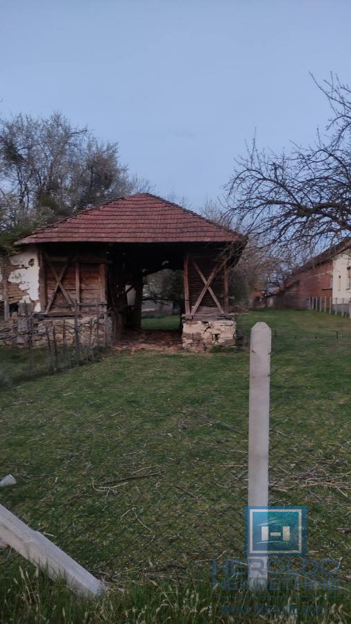 Kompletno seosko domacinstvo u selu Vukmanovac 9