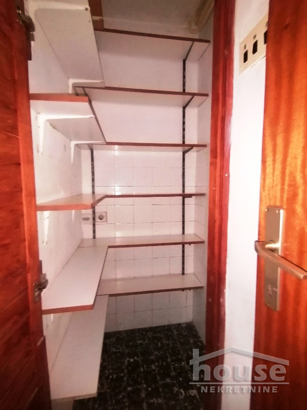 Kuca,PETROVARADIN,SADOVI250m2,257500€ , ID: 3045138 9