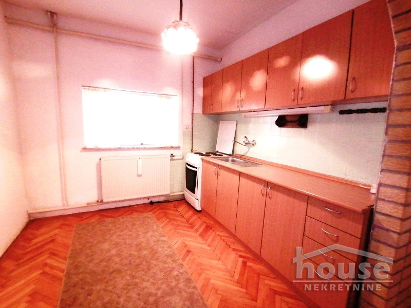 Kuca,PETROVARADIN,SADOVI250m2,257500€ , ID: 3045138 11