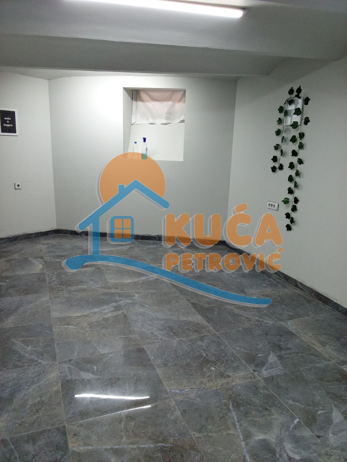 Lokal, 65 m2, Obilićev Venac, Jug Bogdanova ID: p-011535 2