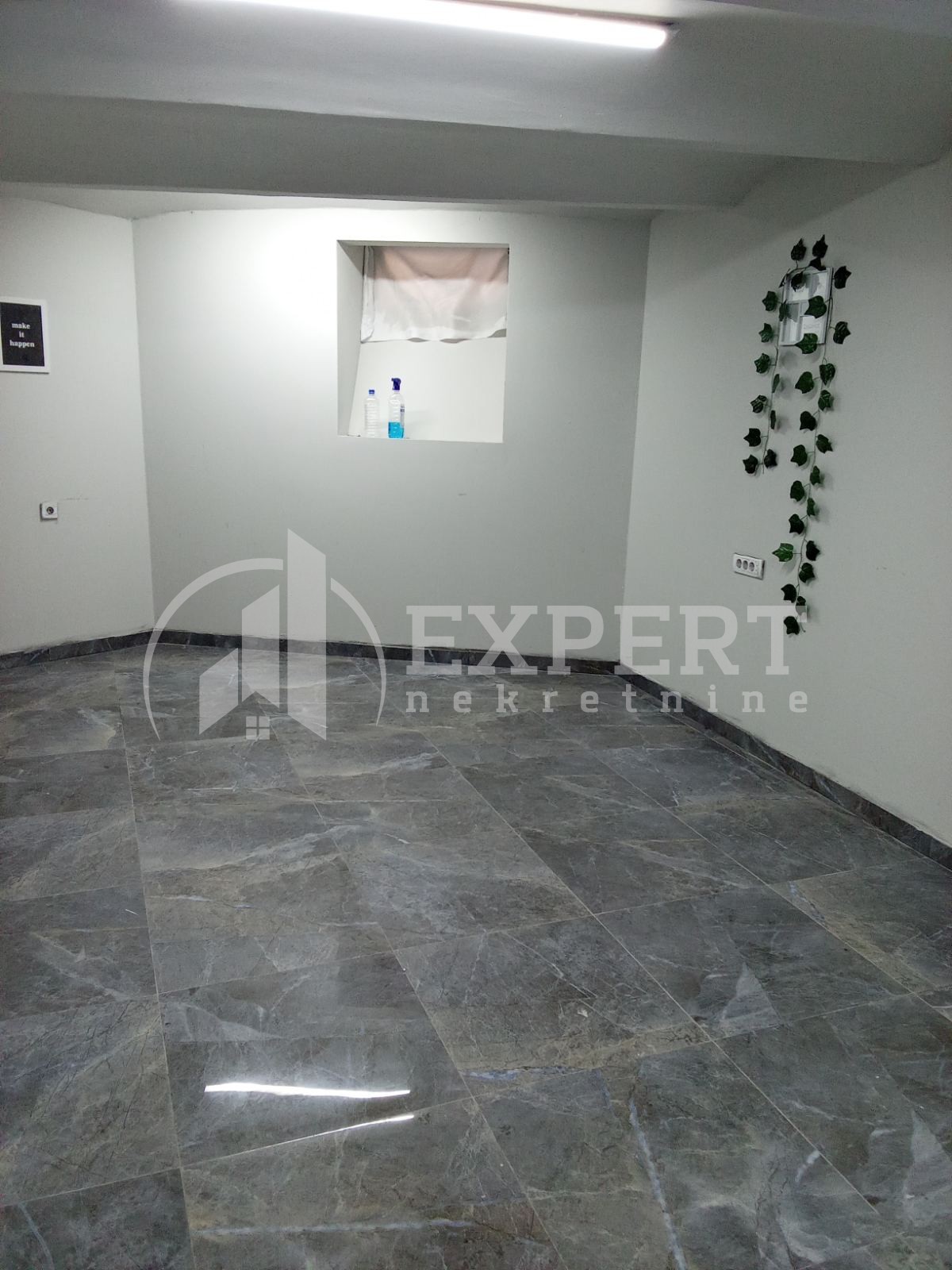 Lokal, 65 m2, Obilićev Venac, Jug Bogdanova ID: p-011535 2