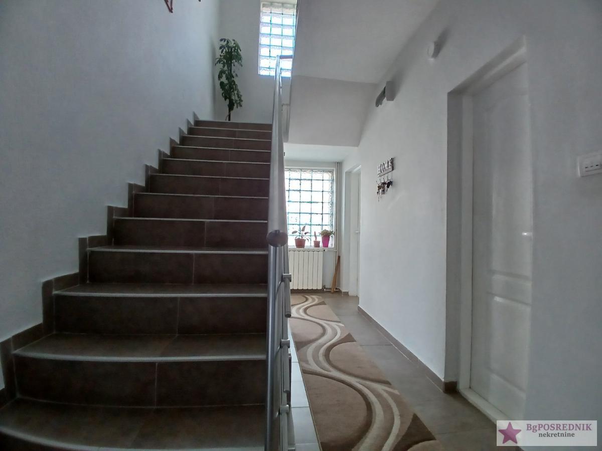 Surčin, Dobanovci, Anđelka Čobanovića, 160m2 13