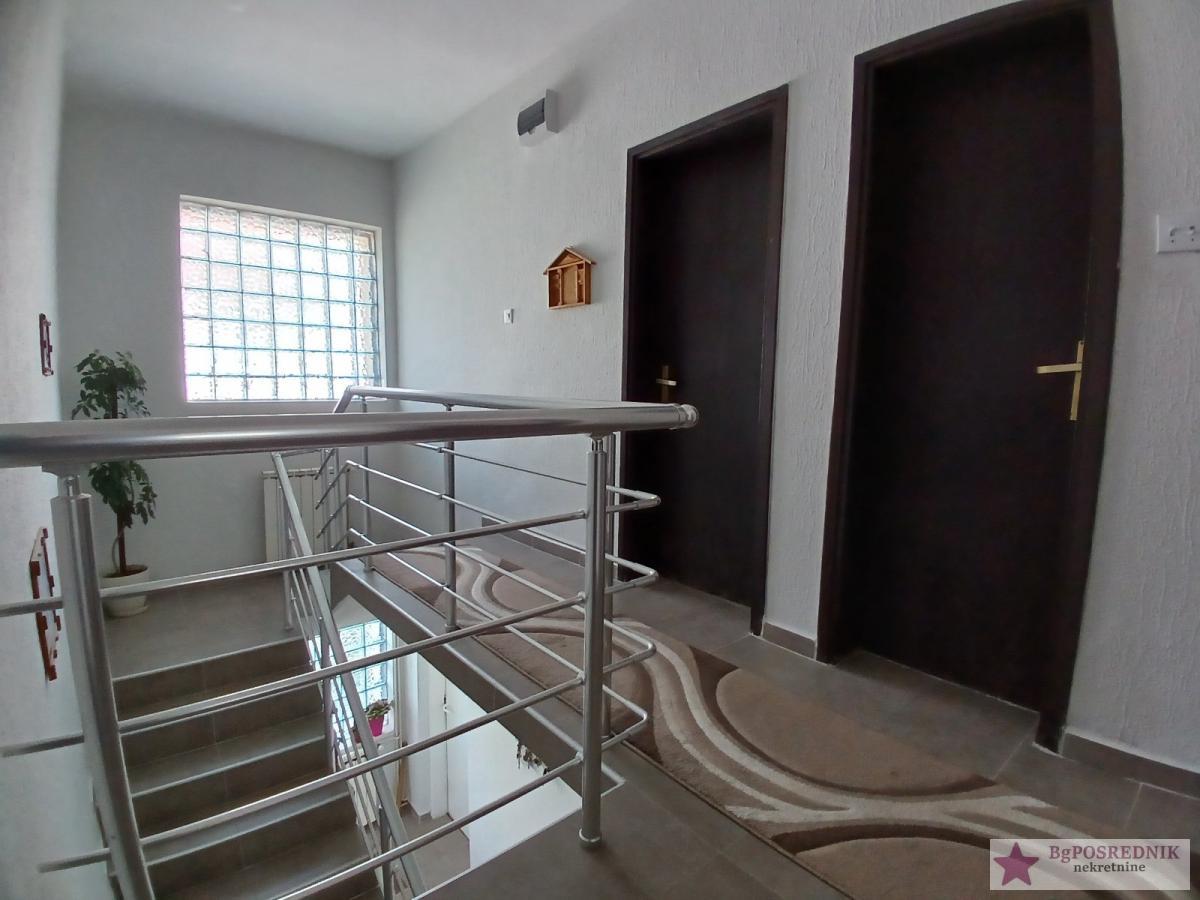 Surčin, Dobanovci, Anđelka Čobanovića, 160m2 14