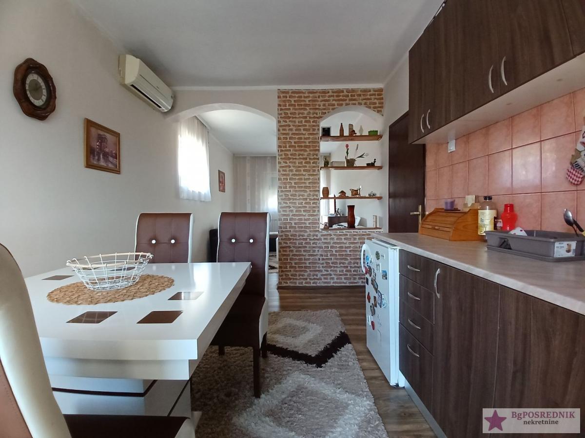 Surčin, Dobanovci, Anđelka Čobanovića, 160m2 3