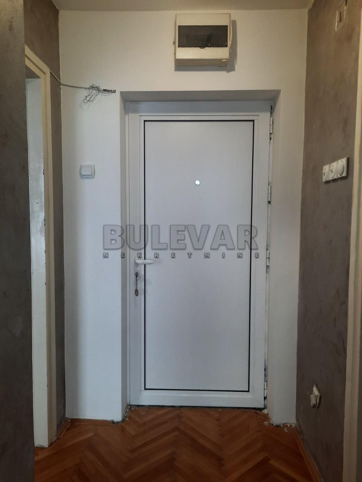 Dvosoban stan, 50 m2, Centar, Generala Milojka Lešjanina ID: i-011654 12