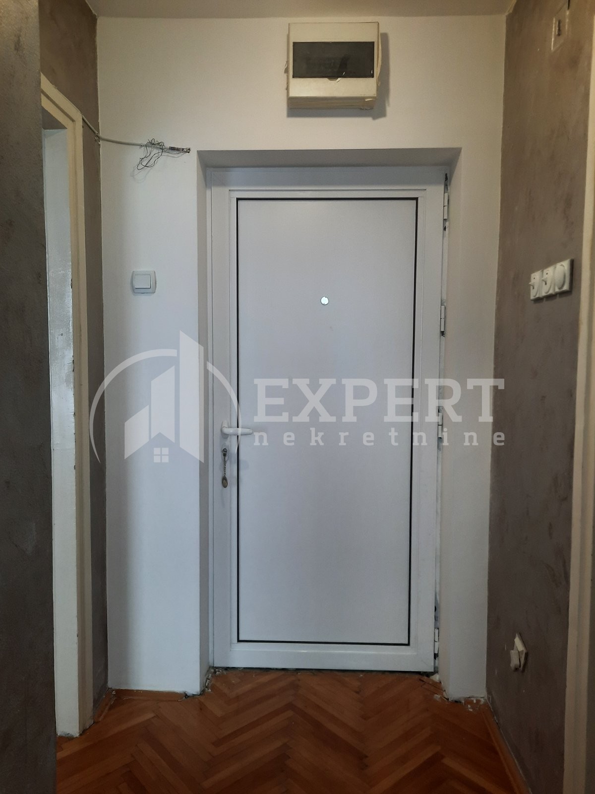 Dvosoban stan, 50 m2, Centar, Generala Milojka Lešjanina ID: i-011654 12