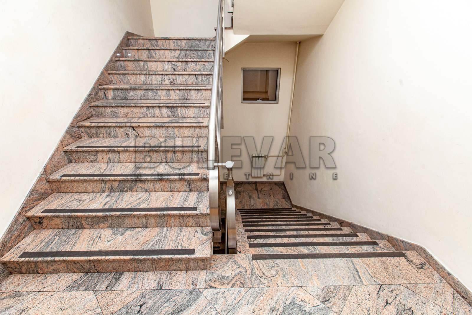 Lokal, 1045 m2, Centar, Kej 29. decembra ID: i-03732 10