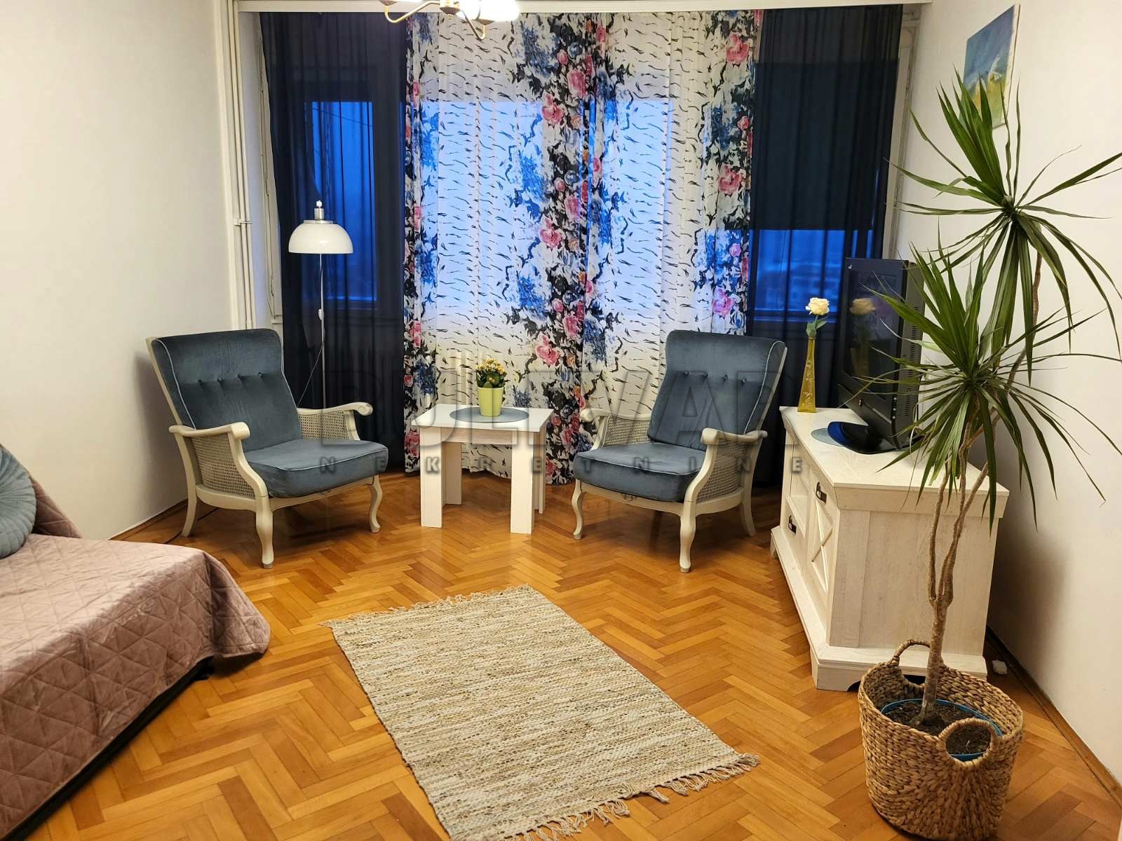 Trosoban stan, 75 m2, Crveni Pevac, Dragiše Cvetkovića ID: i-011676 15