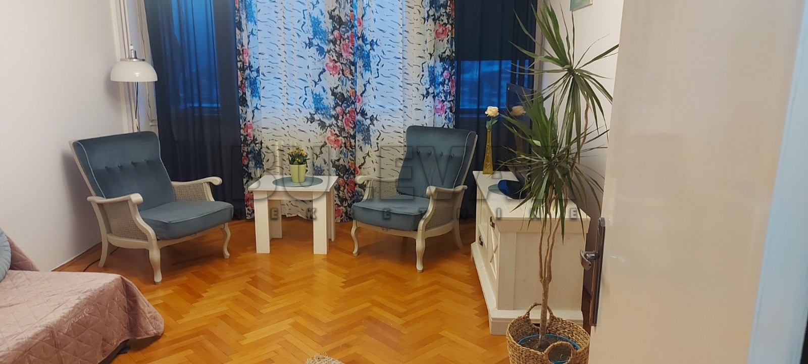 Trosoban stan, 75 m2, Crveni Pevac, Dragiše Cvetkovića ID: i-011676 1