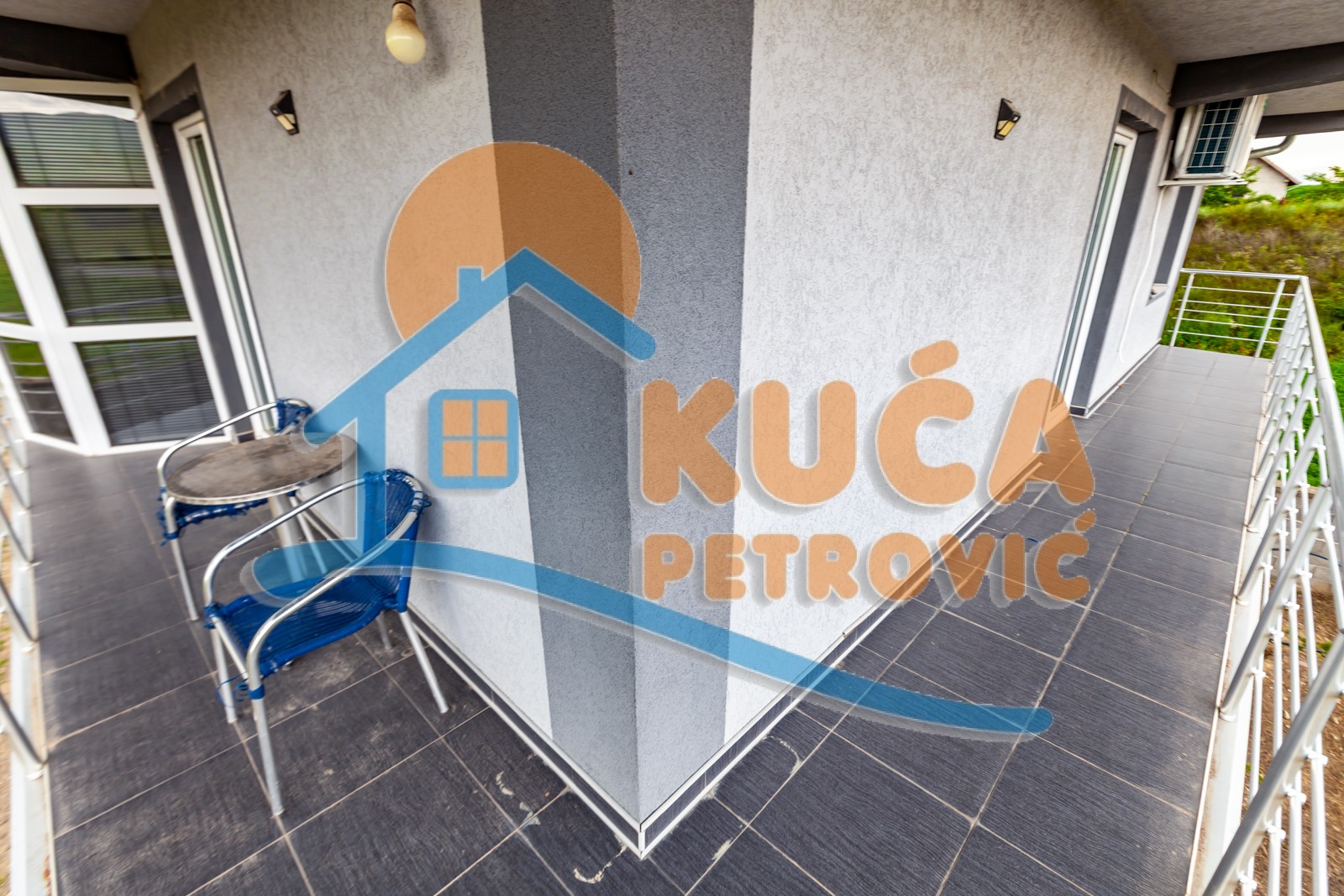 četvorosobna kuća, 200 m2, Malošište, Malošište ID: i-011628 15